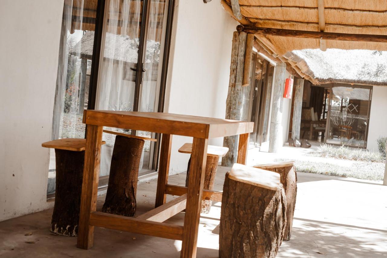 Leeville Guesthouse Kasane Exterior photo